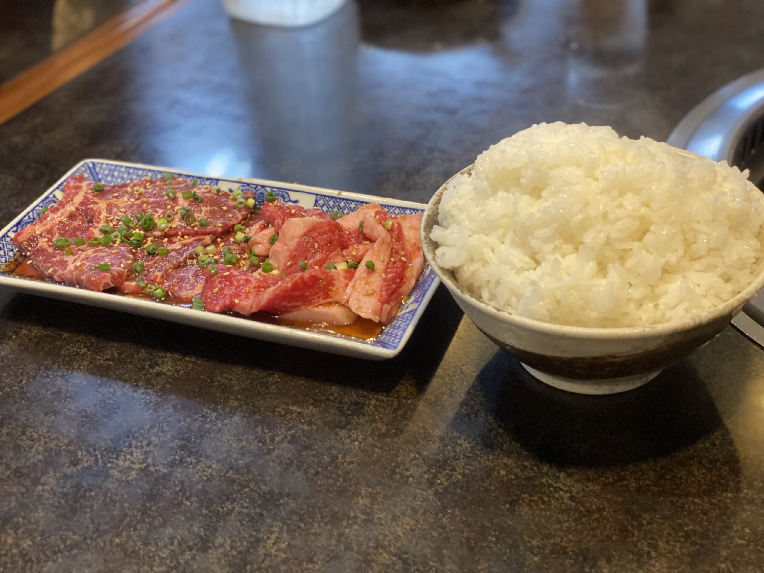 宇都宮「焼肉の田原」で日本昔ばなしご飯とカルビ・とも三角定食ランチ