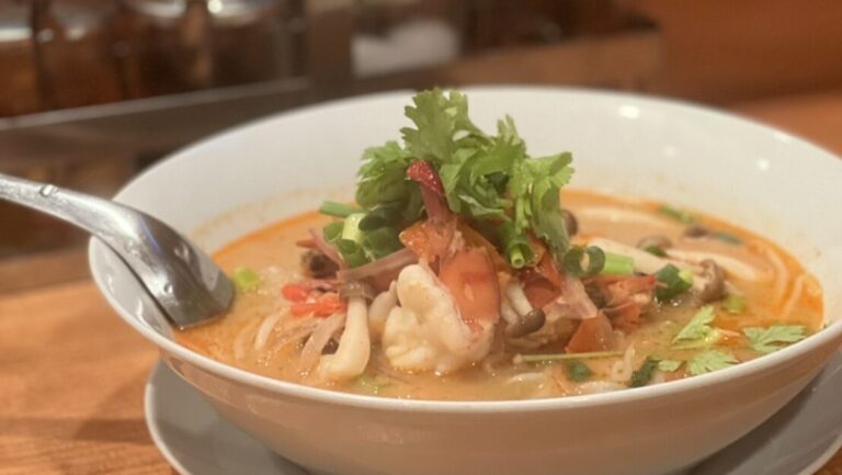 チョムパイ トムヤムクンラーメン