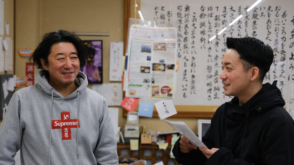 大豆乃館　大谷 洋二さん 　柄木田裕哉　質問の様子