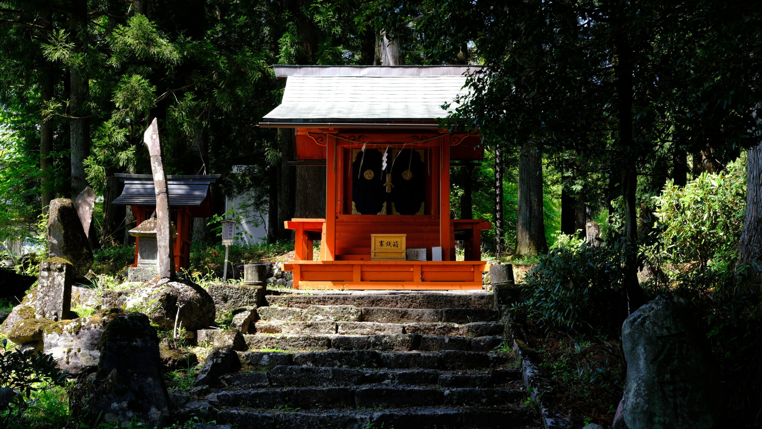花石神社 社殿