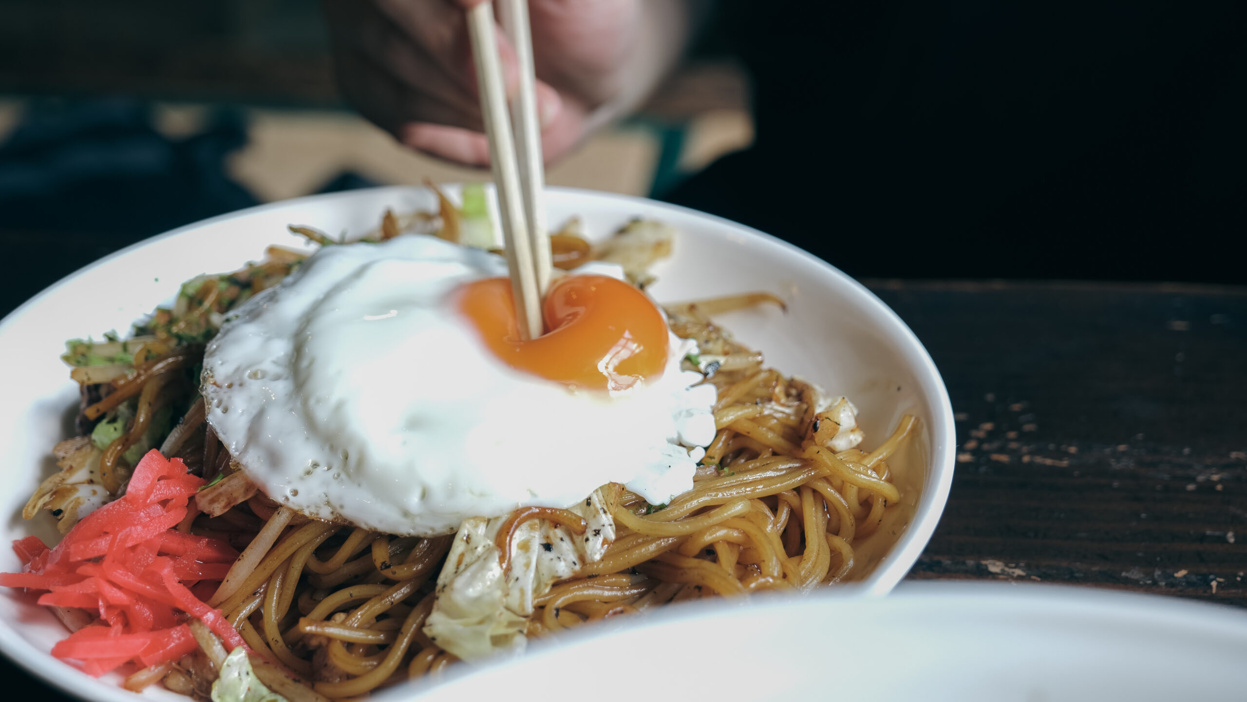 熊さんの村 焼きそばと卵