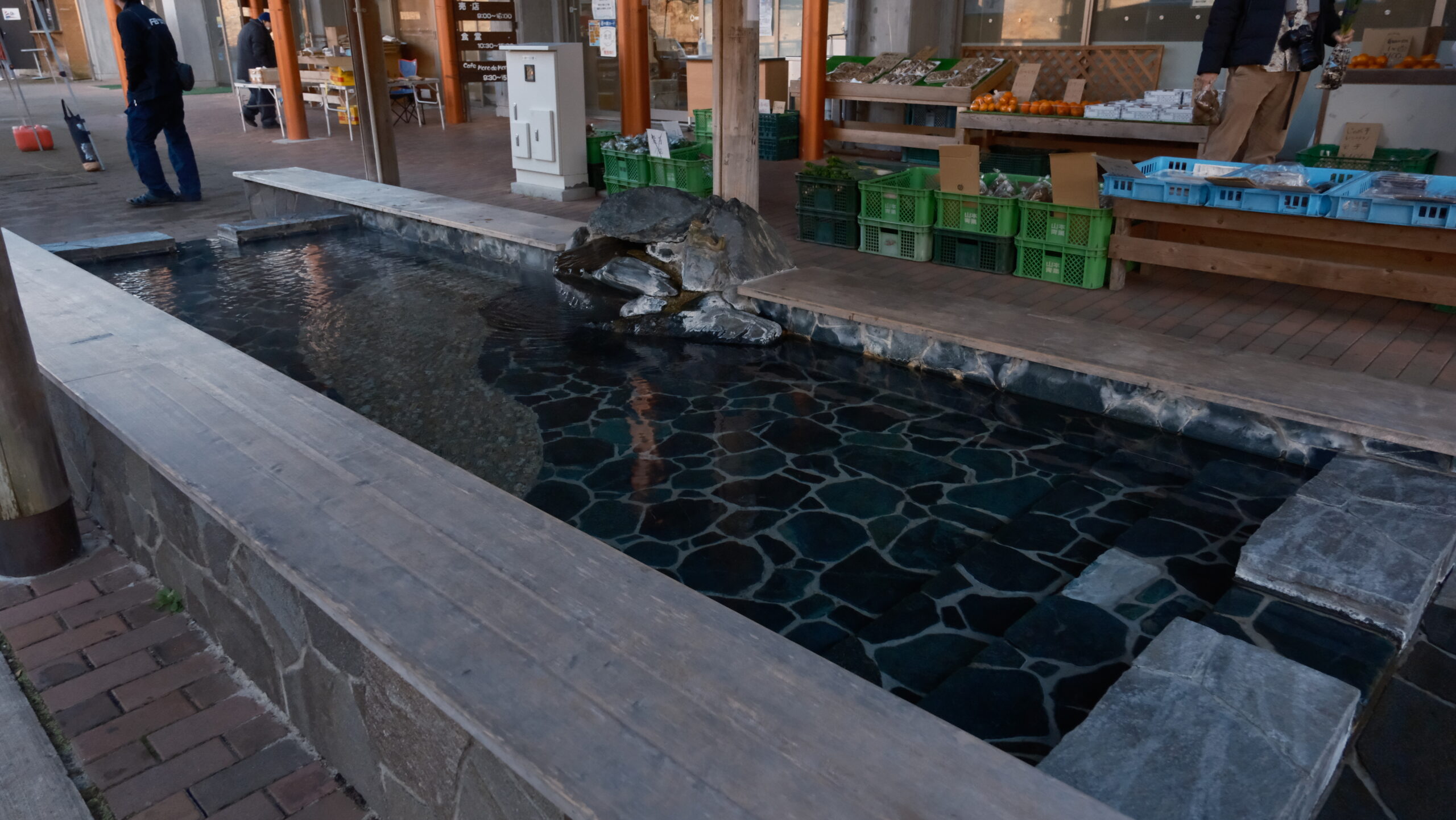 道の駅湯西川　足湯