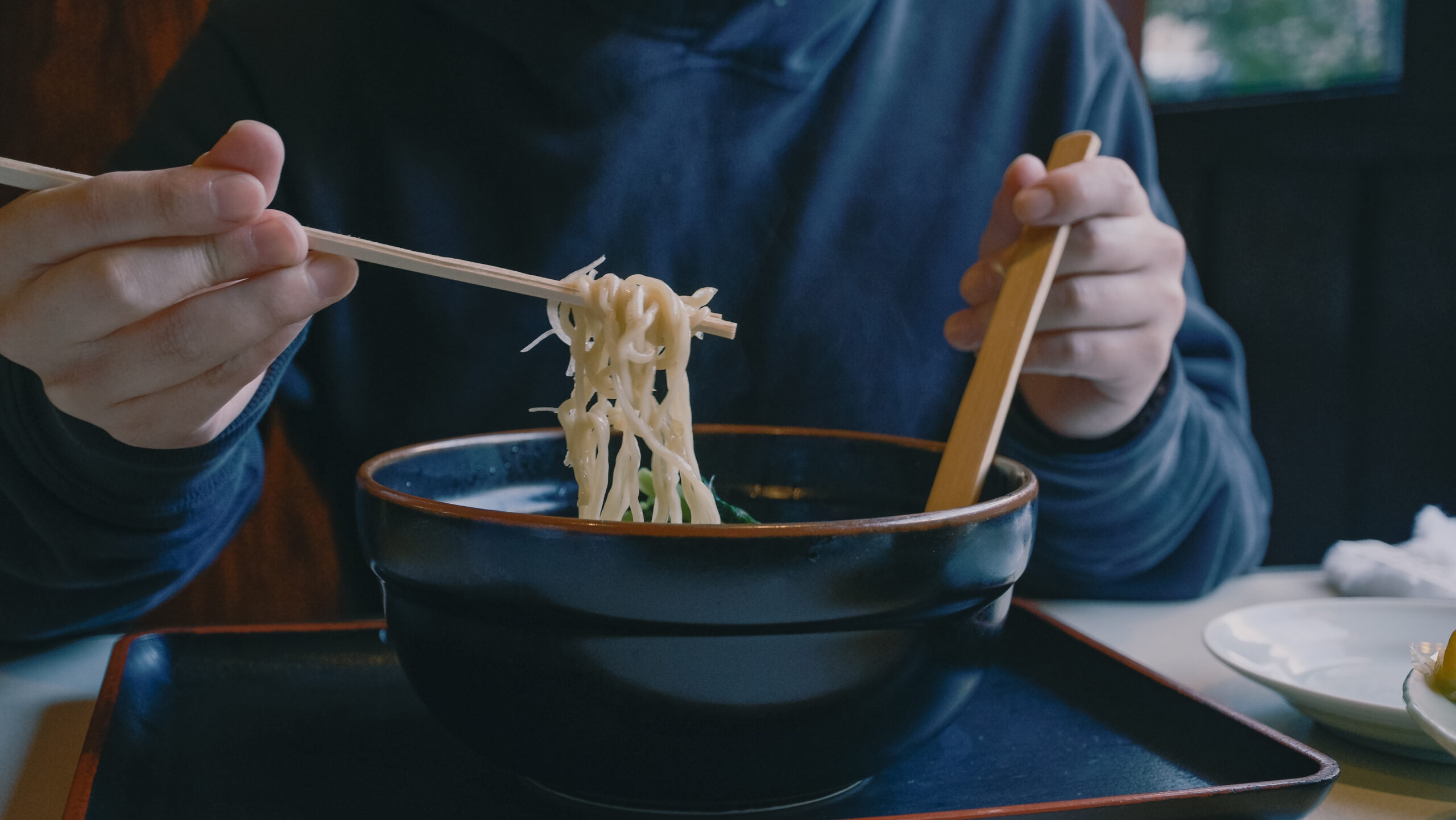 和風らぁめん いかり　チャーシューメン　麺