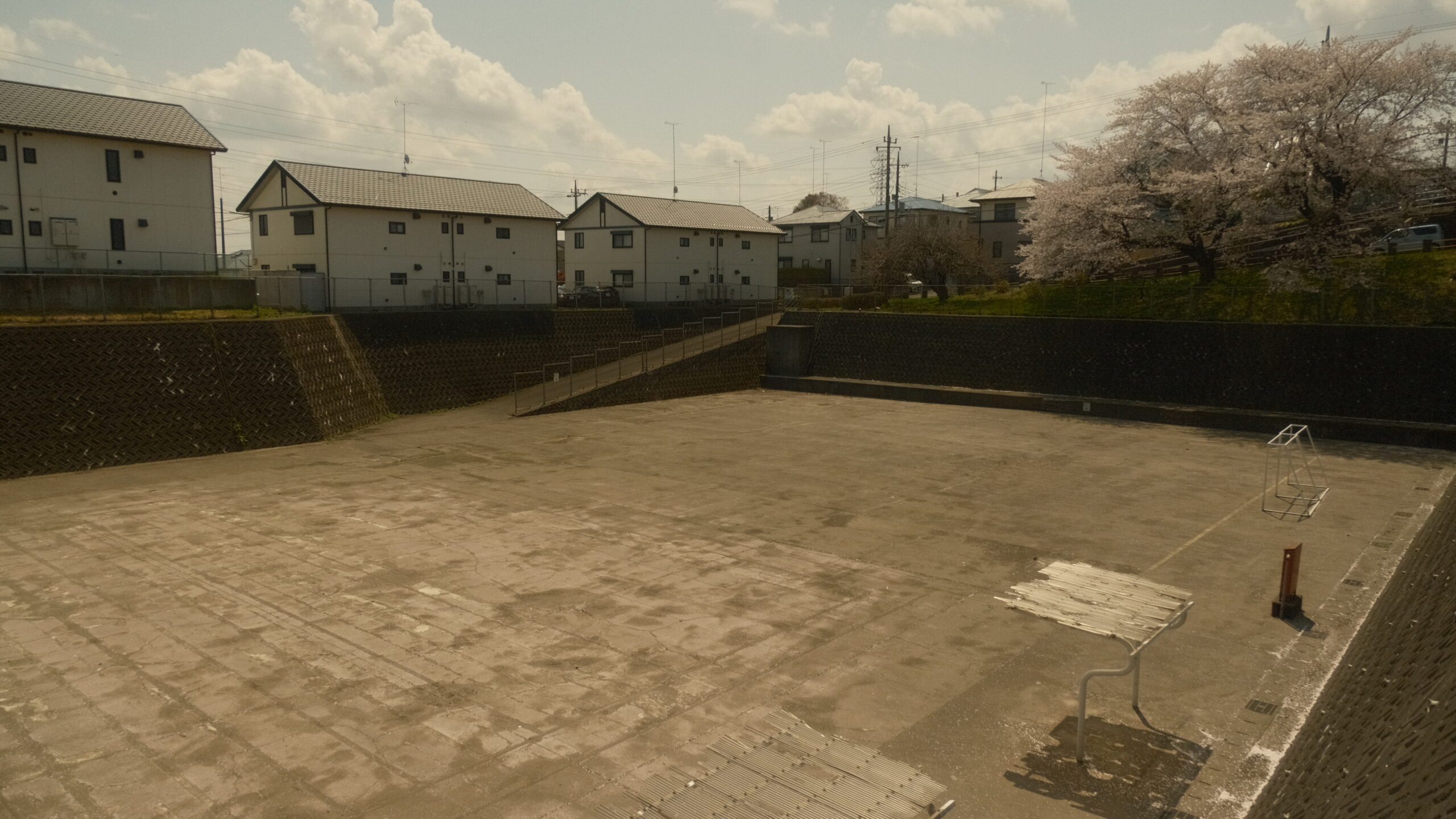 岡本駅前第２公園　サッカー場