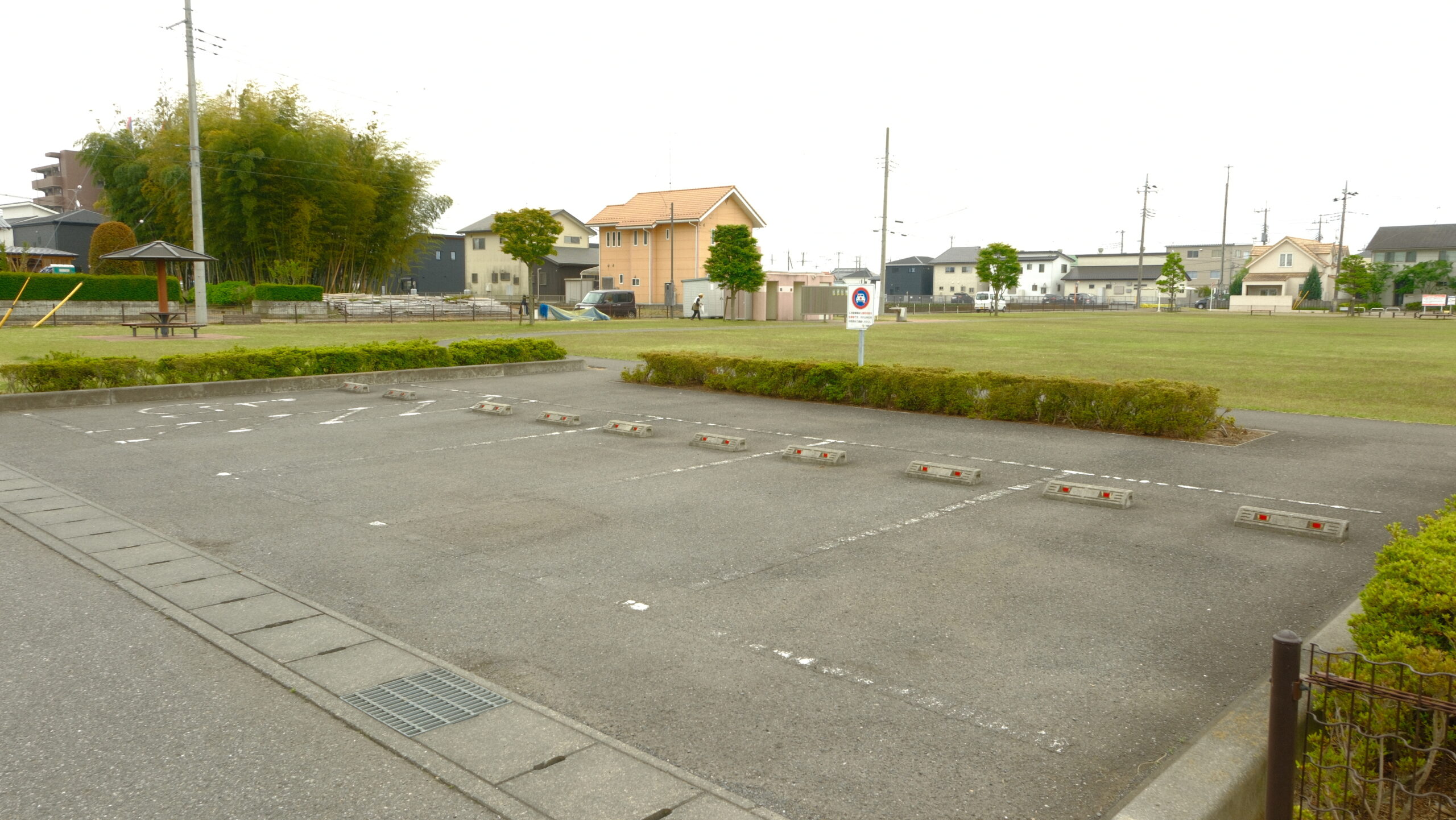 文教公園　駐車場