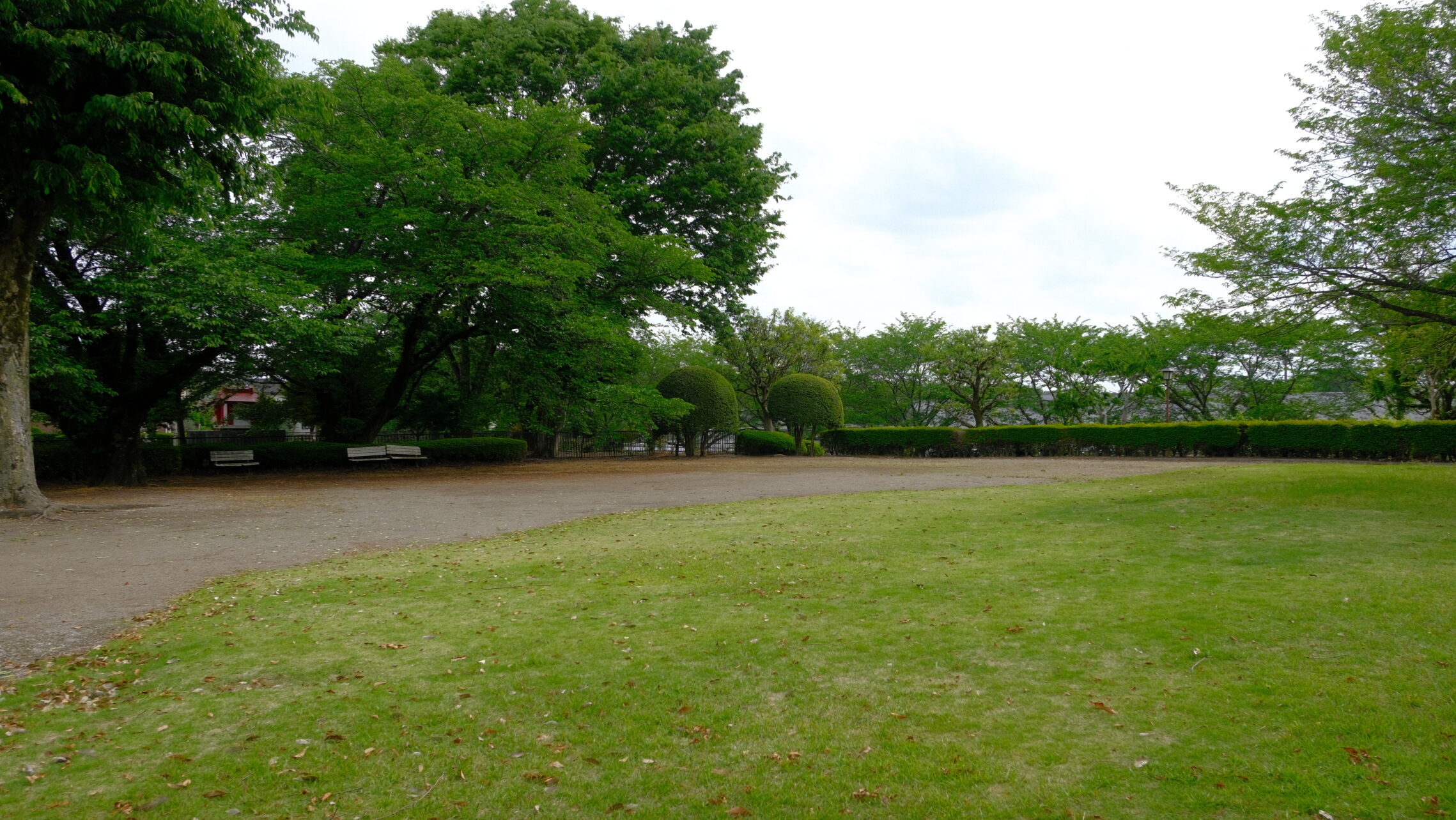八竜神児童公園　広場