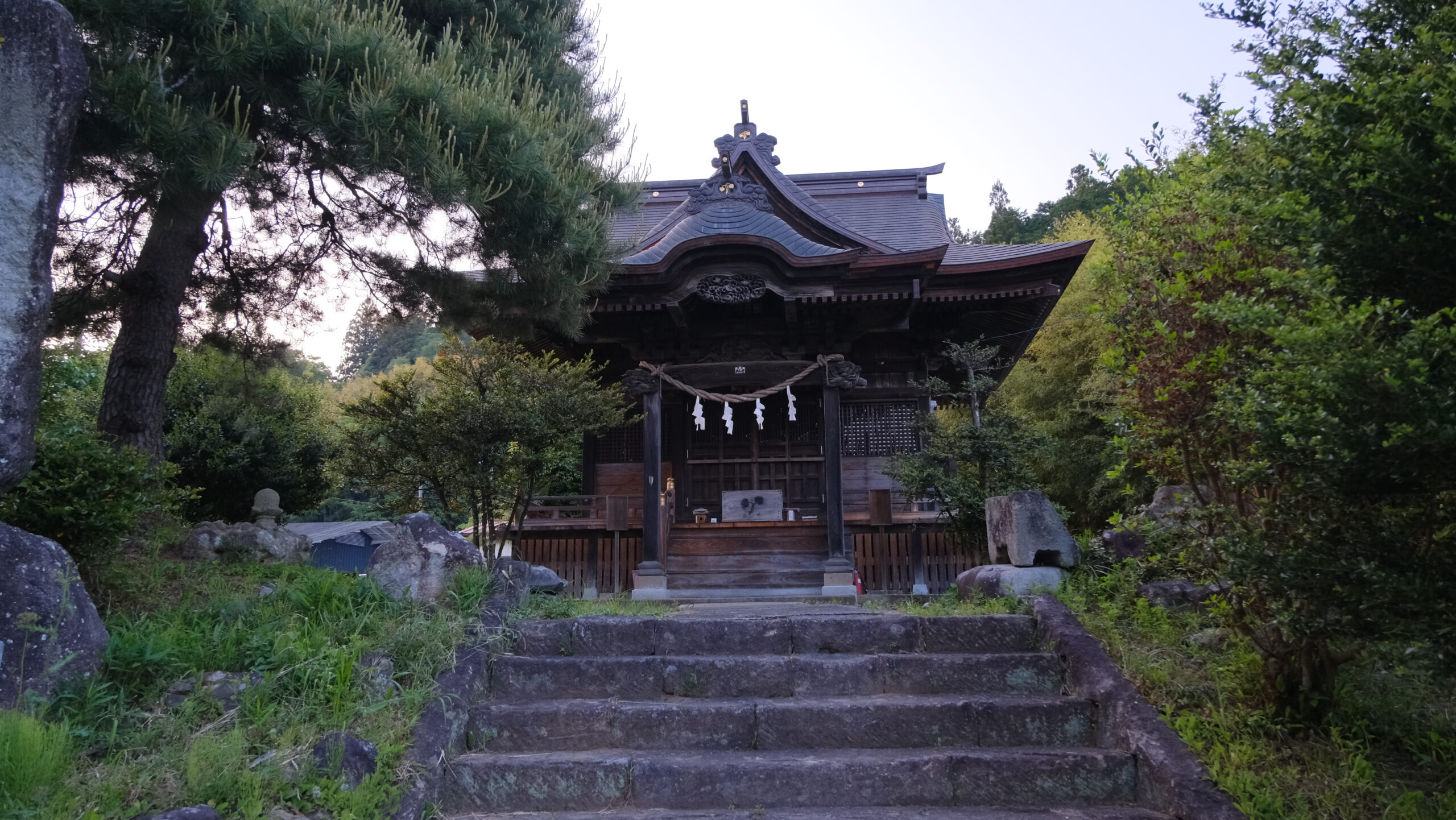 拝殿　別雷神社 馬頭