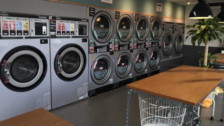 ランドリー コーヒー 宝木町店 駐車場