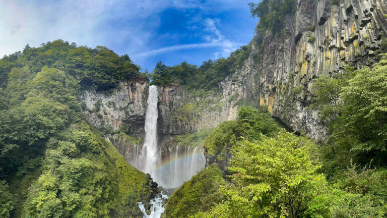 華厳滝　日本三名瀑