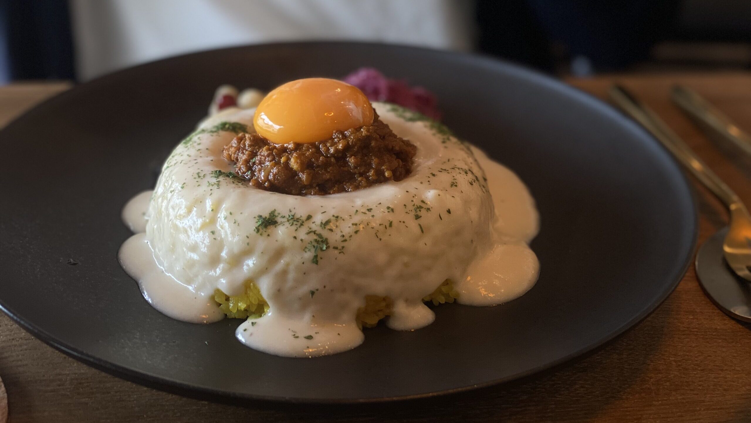 チーズドームキーマカレー　BLISSCAFE